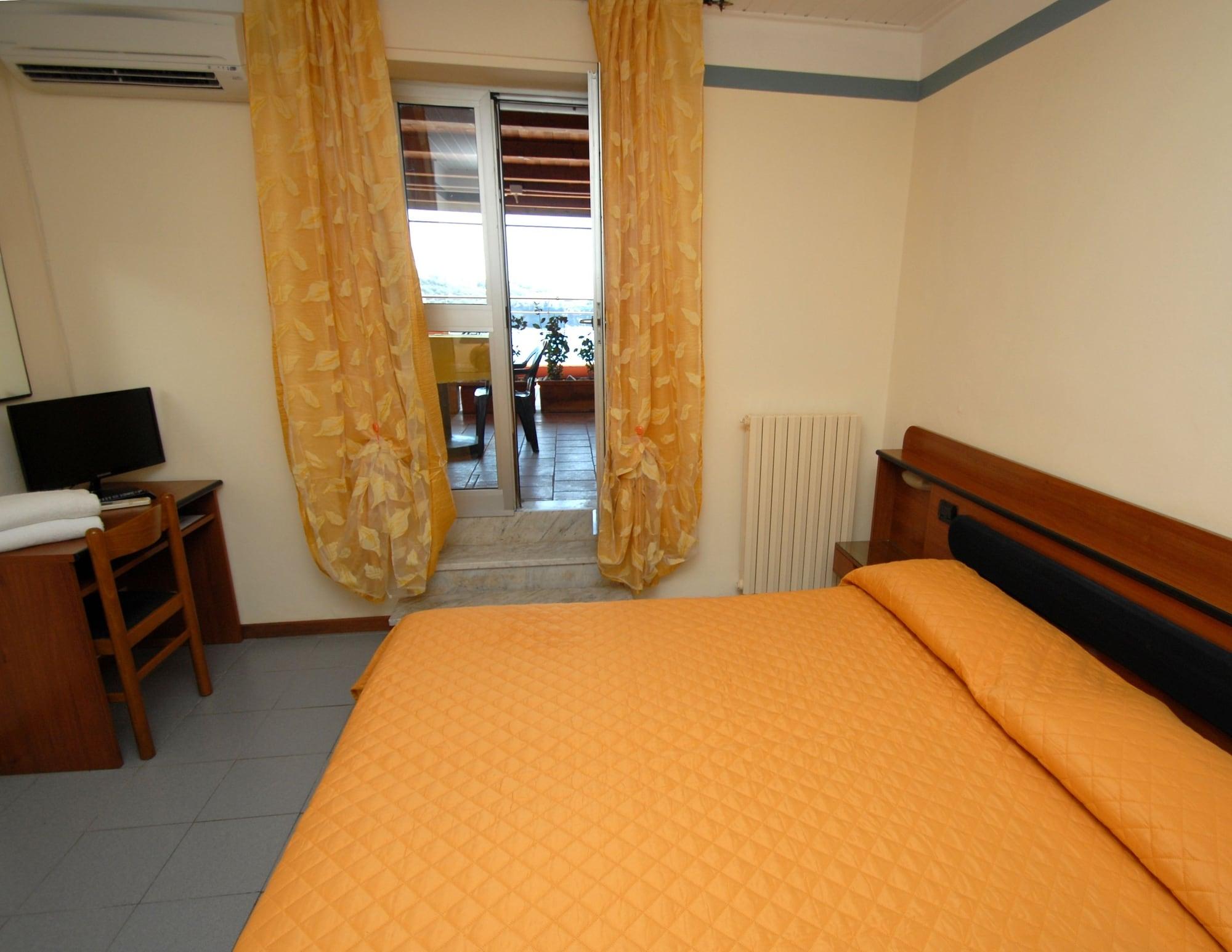 Hotel Baia Del Sorriso Castiglioncello Exterior photo