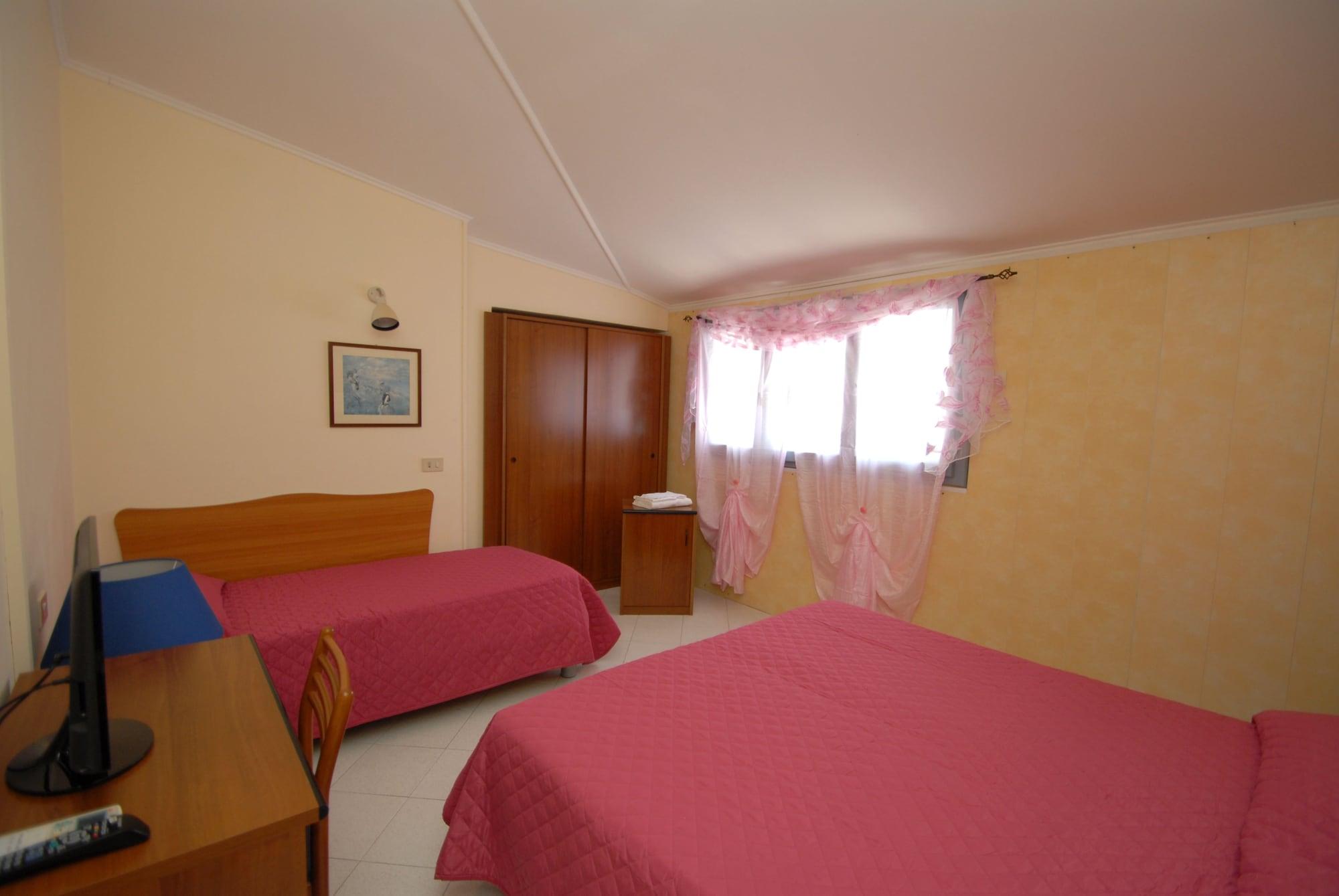 Hotel Baia Del Sorriso Castiglioncello Exterior photo
